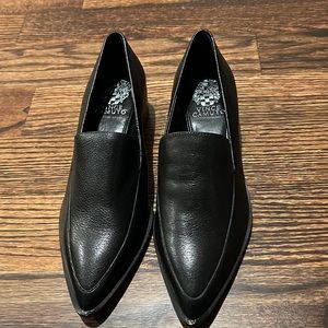 VINCE CAMUTO / Becarda Pointed Toe Loafer / Size 7.5